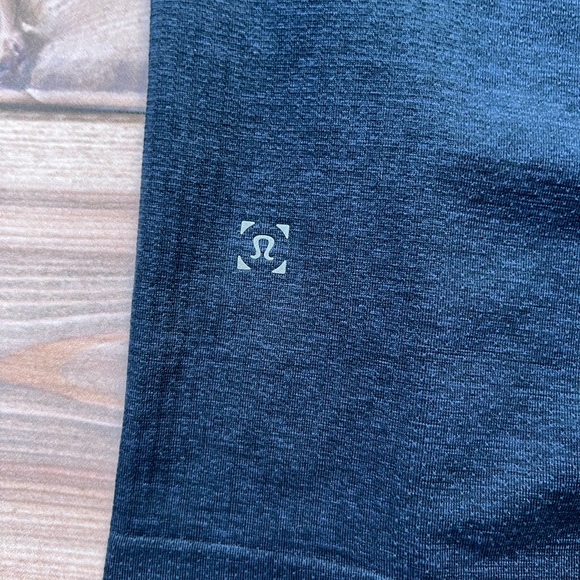 Lululemon Navy Blue Polo Shirt for Men  Metal Vent Tech Performance Top - Picture 8 of 8